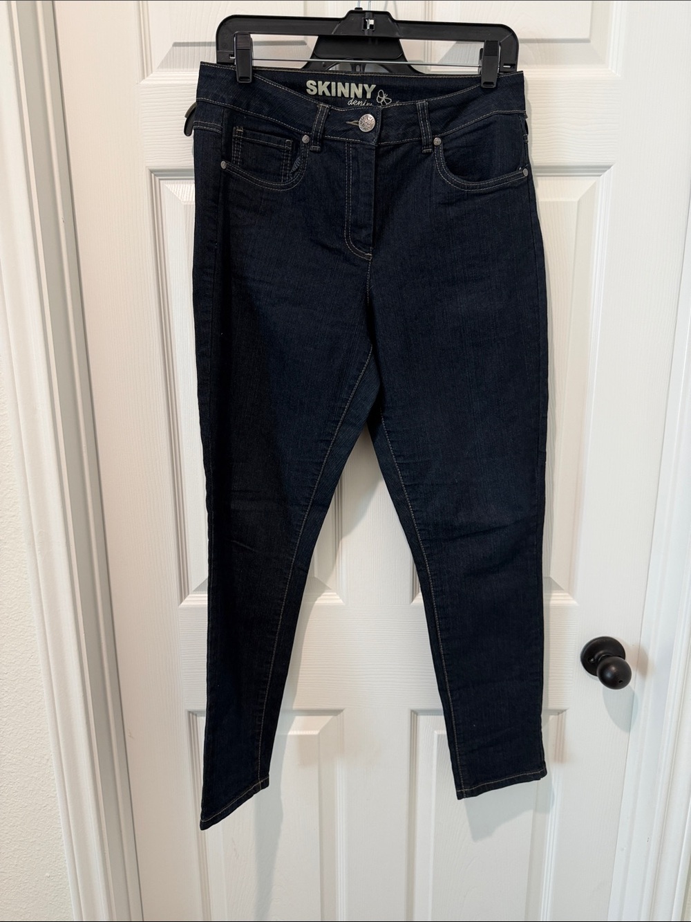 SKINN Dark Black Skinny Women’s Jeans